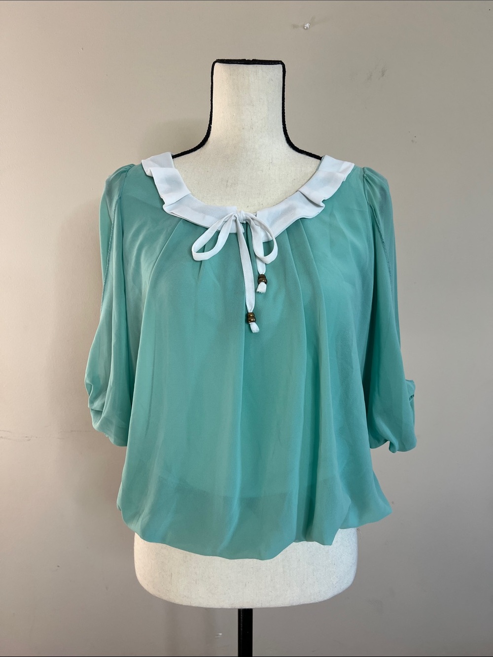 🌳🍃🍉Tie-Neck Ruffle Collar Blouse in Mint with White Trim